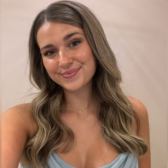 Meet your Posher, Emma Kate - Picture 4 of 7